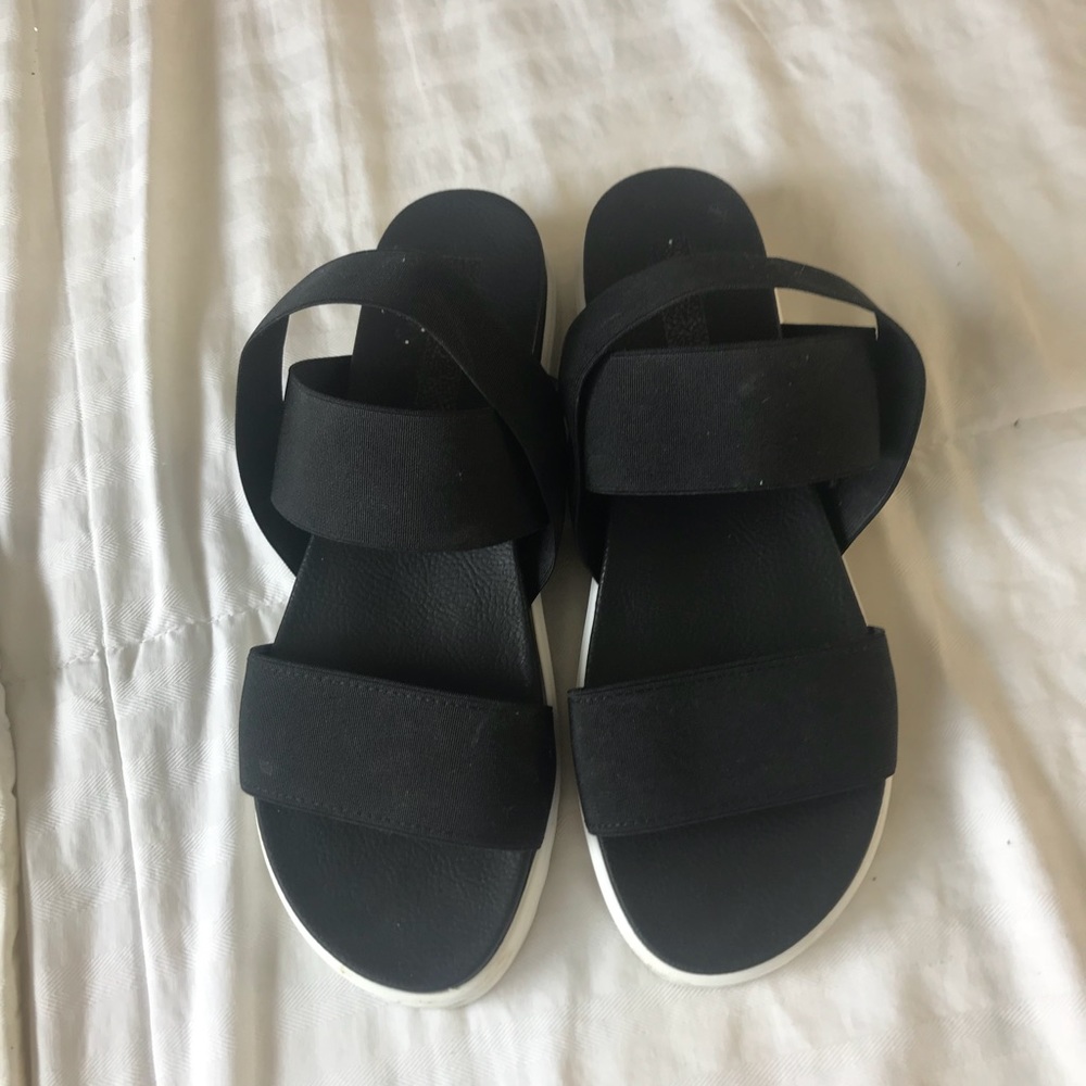 Super cute strappy sandals